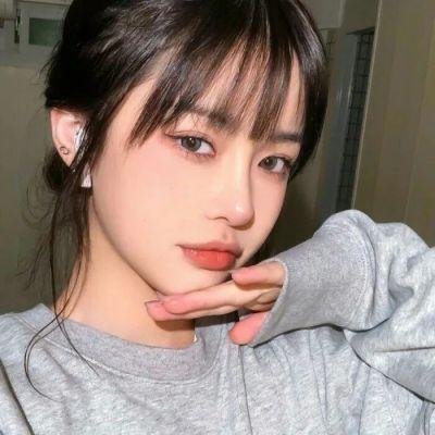 社交平台实拍：天王之女晒豪宅名表，人设崩塌